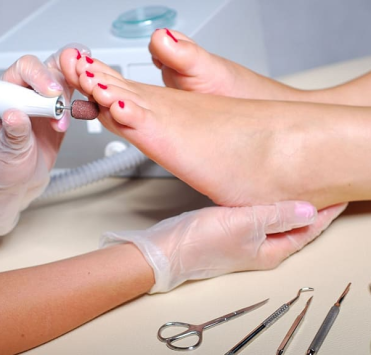 Апаратний педикюр: що потрібно про нього знати?