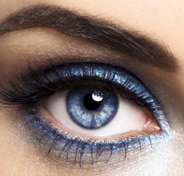 Макіяж на випускний 2025: модні ідеї