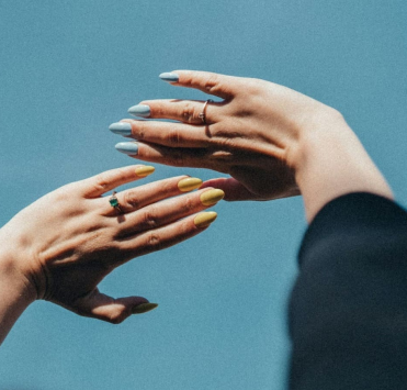 Модний манікюр на довгі нігті