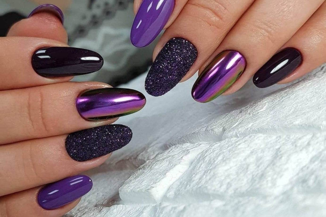 Дзеркальний манікюр