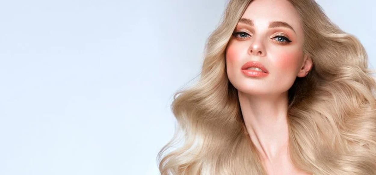 як правильно доглядати за фарбованим волоссям