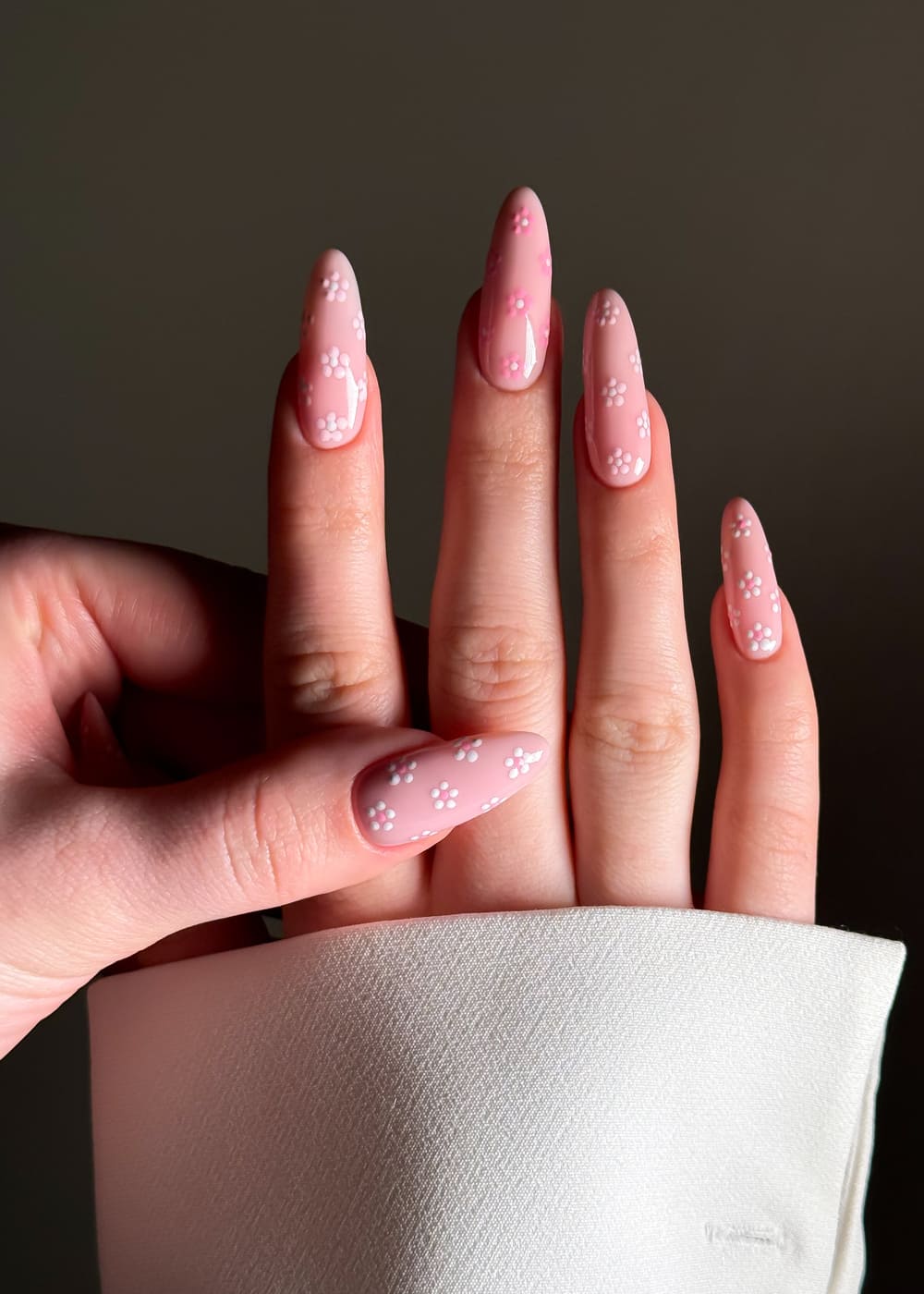 акварельний манікюр у салоні