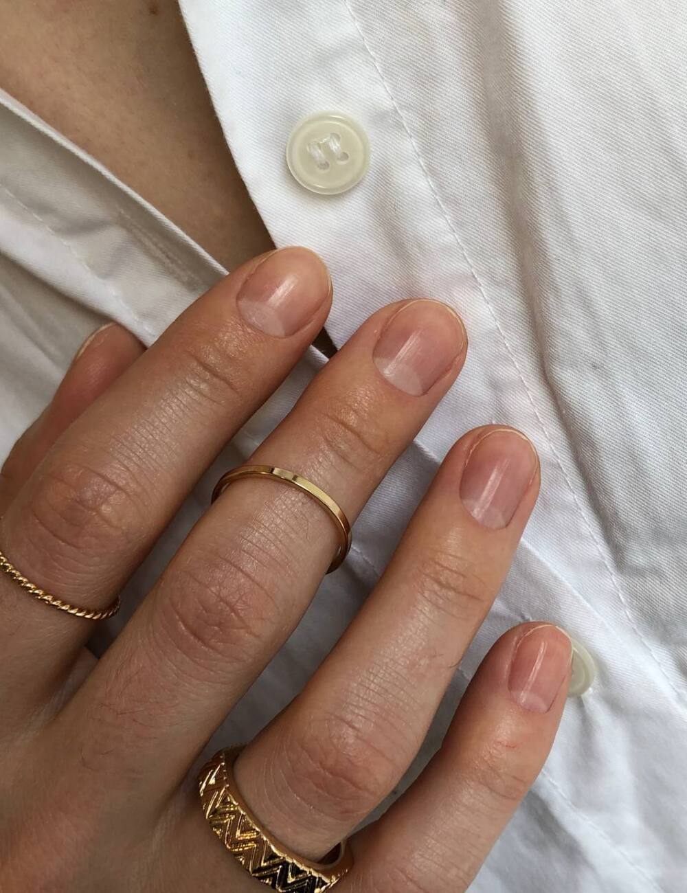 що собою являє голий манікюр