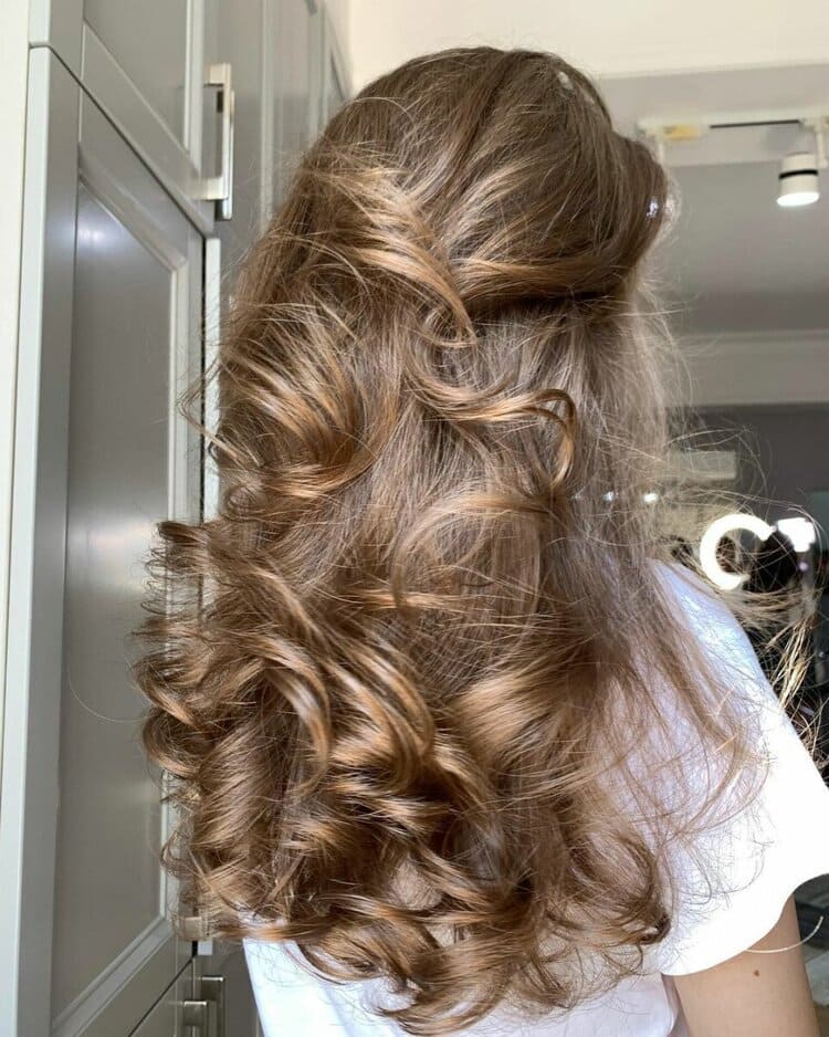 стрижка каскад Дніпро