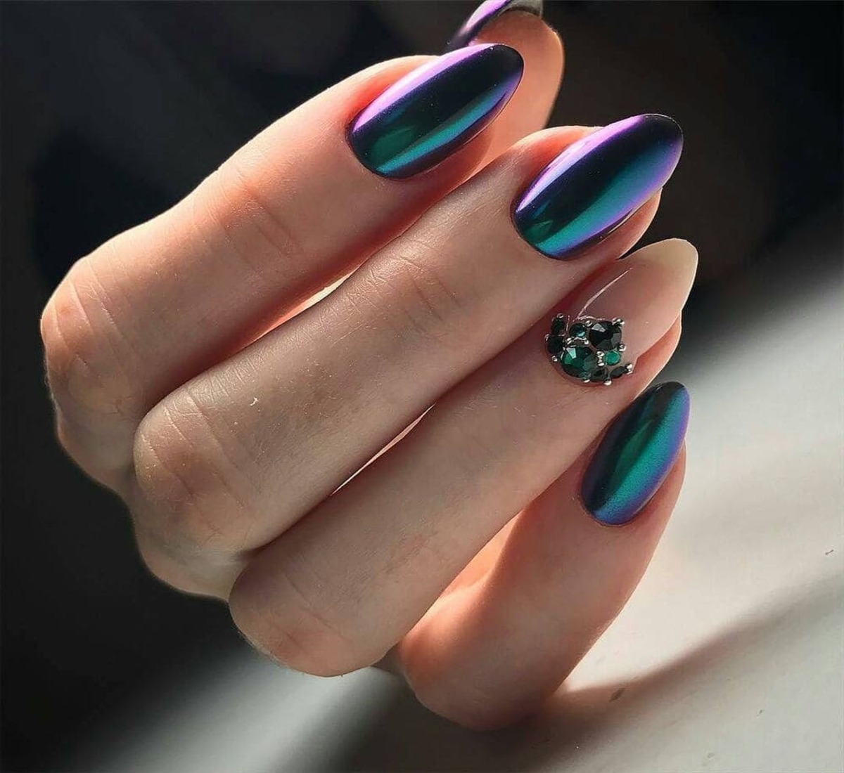 дзеркальний манікюр